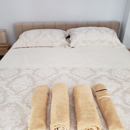 Leones Apartament Тирана Экстерьер фото
